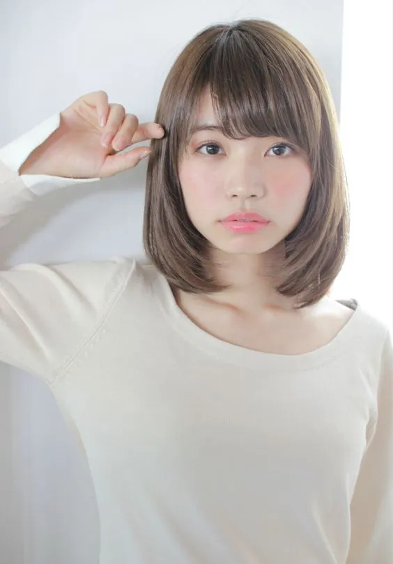 ทรงผมสำหรับสาวหน้ากลม หน้าม้าซีทรู-5