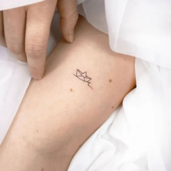 รอยสักรูปเรือ small Ship Tattoo1