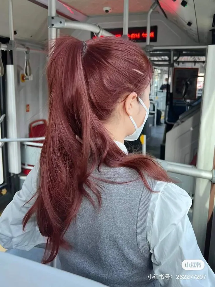 สีผม โทนสีแดงเบอร์กันดี้